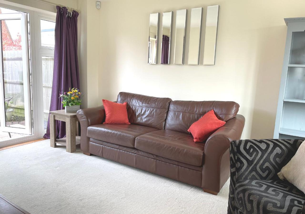 Ashford Holiday Home Sleeps 6 Free Parking Wifi Willesborough Dış mekan fotoğraf