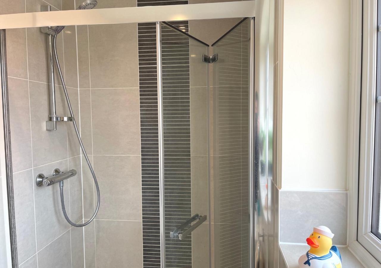 Ashford Holiday Home Sleeps 6 Free Parking Wifi Willesborough Dış mekan fotoğraf