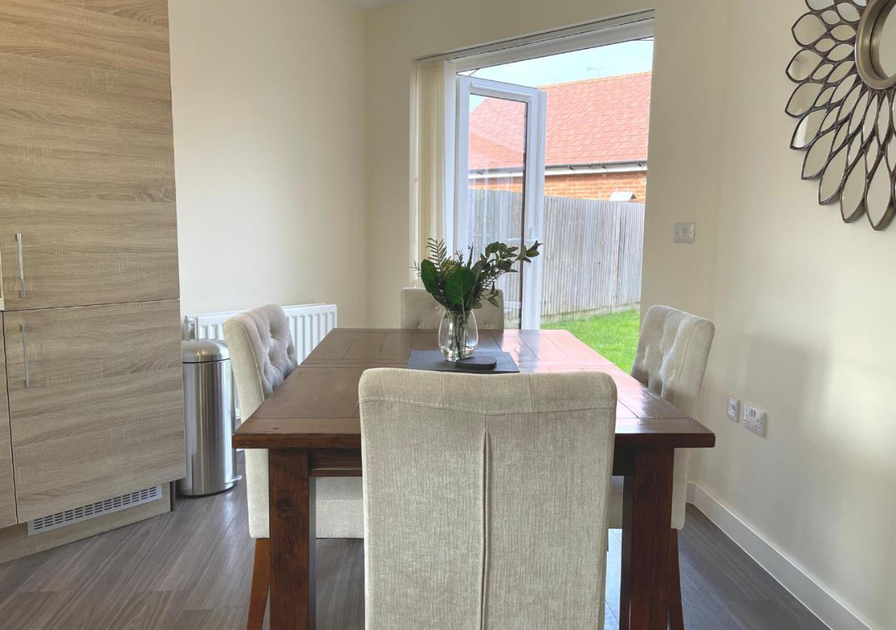 Ashford Holiday Home Sleeps 6 Free Parking Wifi Willesborough Dış mekan fotoğraf